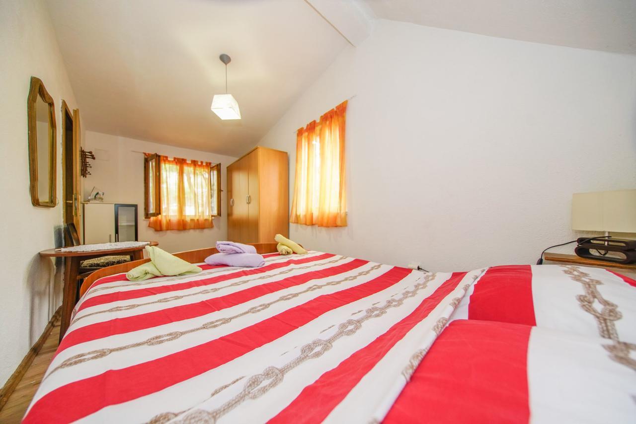 Holiday Home Jere Postira Exterior foto